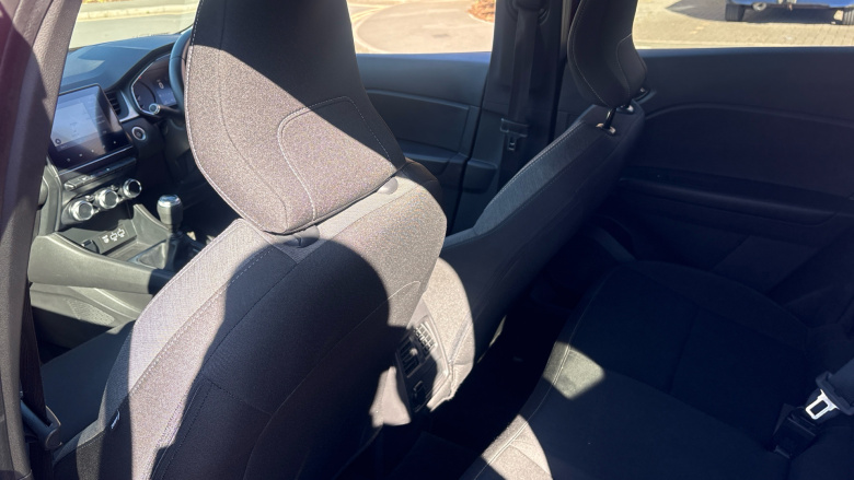 Renault Captur 1.3 TCE 130 Iconic 5dr Petrol Hatchback